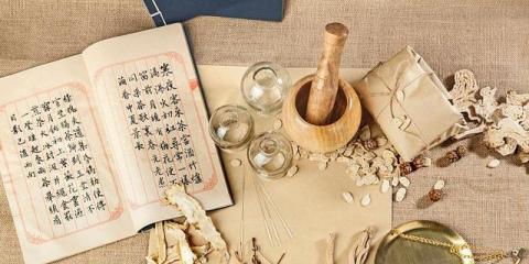 喝紅酒養(yǎng)生要講究方法 過(guò)量飲用只會(huì)損傷身體